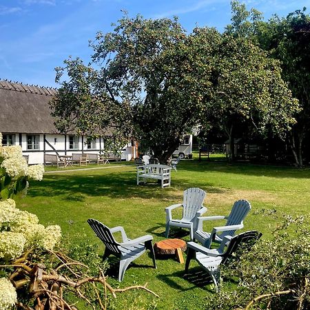 Kirsebaerkroen - The Inn Between Præstø Exteriör bild
