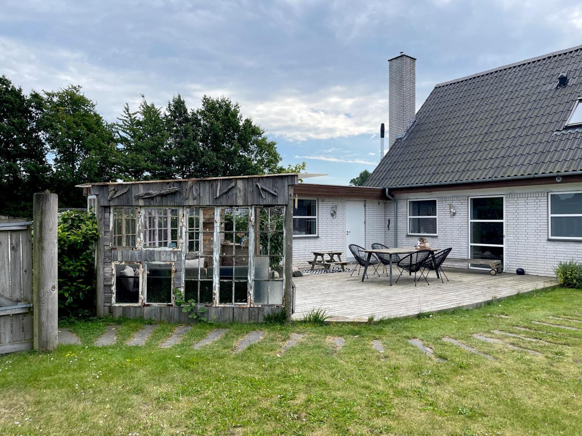 Kirsebaerkroen - The Inn Between Præstø Exteriör bild
